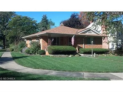 5760 Parkland Dr photo 1
