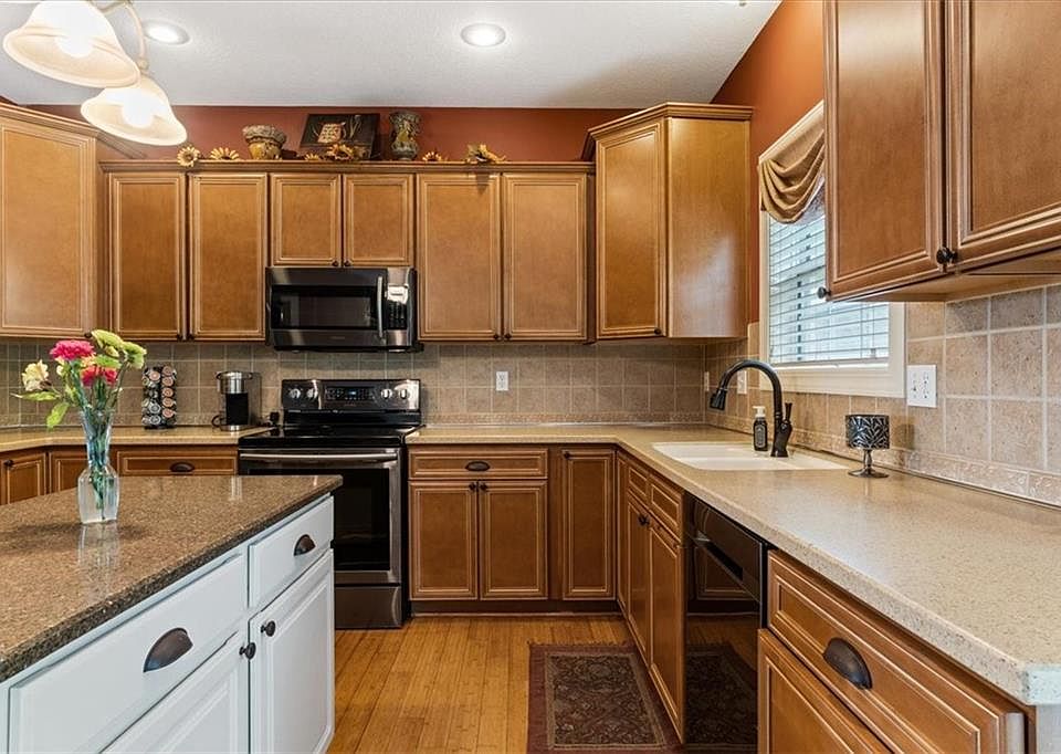 1st image of 20900 E 50th Terrace Ct S