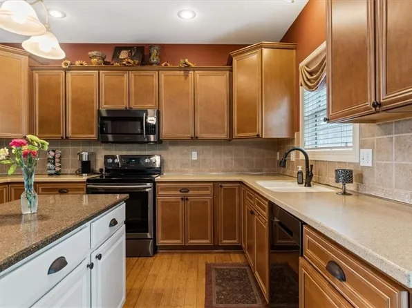 20900 E 50th Terrace Ct S, Blue Springs, MO 64015