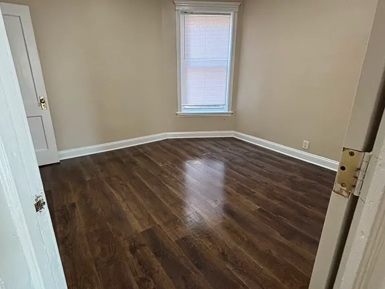 702 E 50th Pl #302 — Photo 10