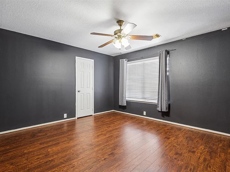 10306 Logan Bridge Ln — Photo 21