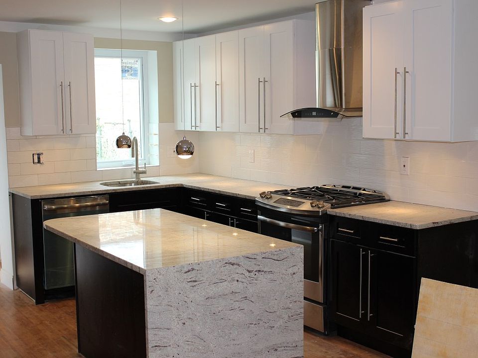 Kitchen with island