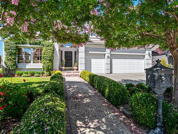 2nd image of 506 De Carli Ct