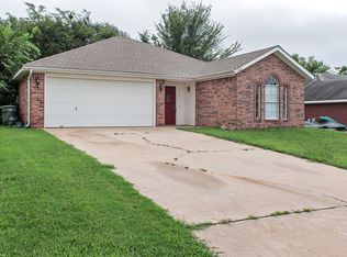 1222 S Pepper Tree Ln, Fayetteville, AR 72704
