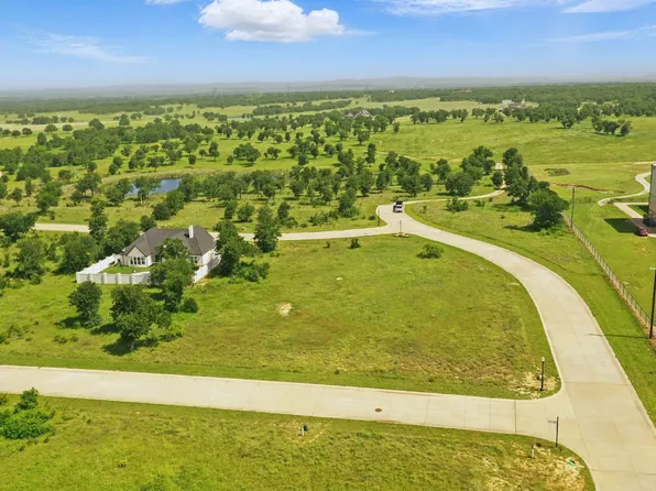 12 Wrigley Pkwy, Jacksboro, TX 76458