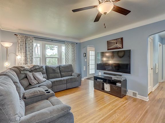5th image of 1742 Nevada Ave E