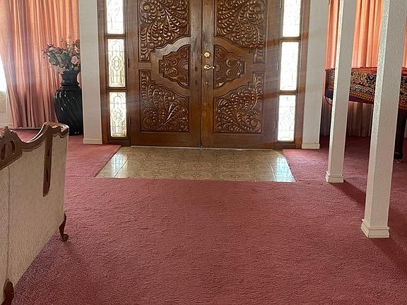 3rd image of 2704 Taylor Ave