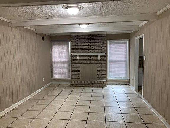 4th image of 4315 Crescent Park Dr
