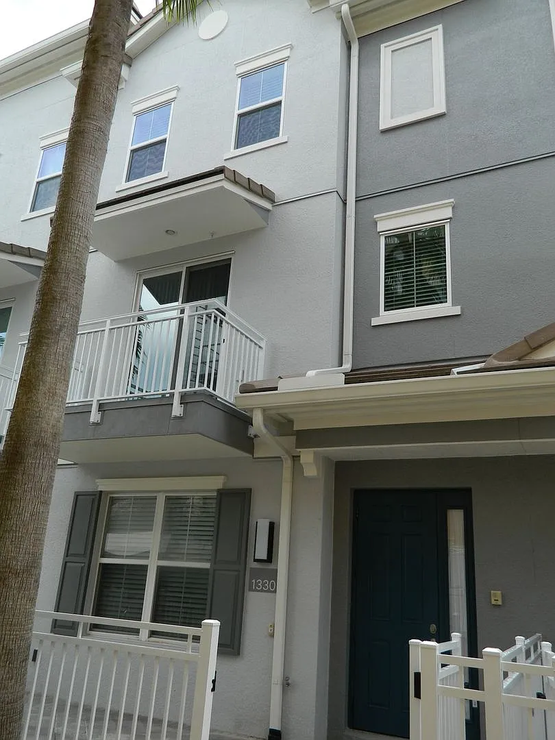 Lake Mary Townhouse — Photo 1