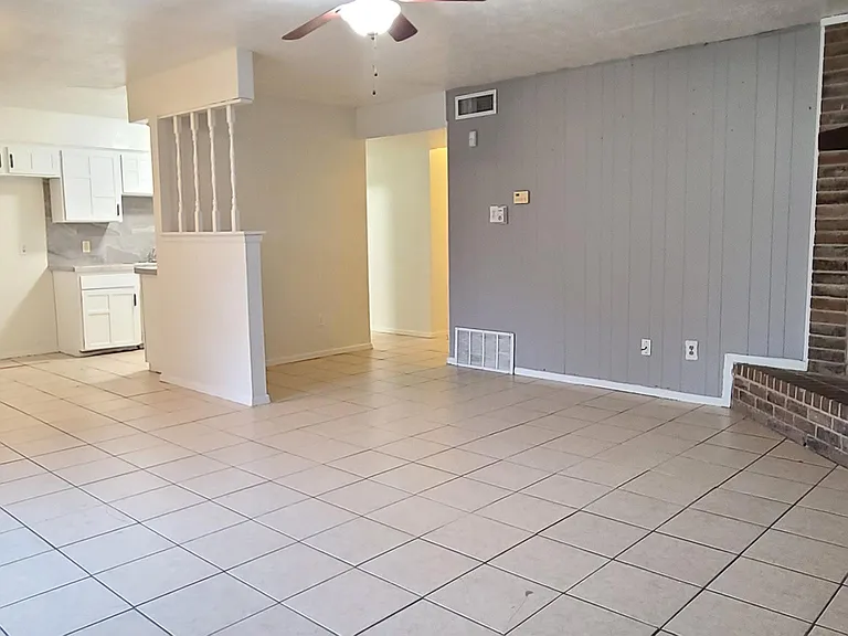 2703 Ponderosa St — Photo 1