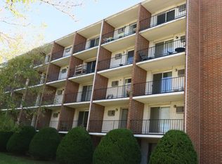 255 N West Ave #405, Elmhurst, IL