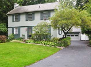 131 Commonwealth Rd, Rochester, NY 14618