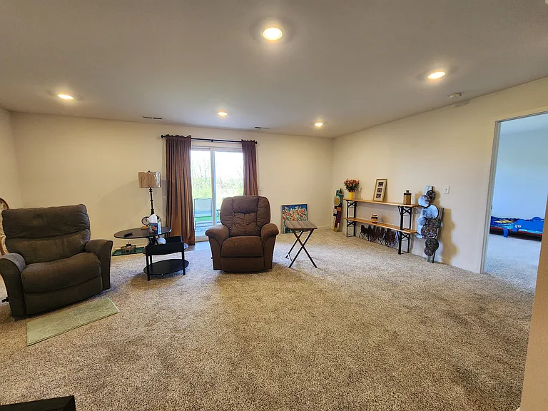 114 Dogwood Ln — Photo 22