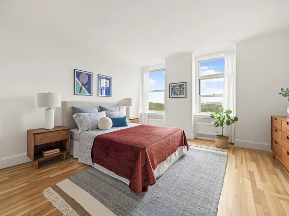 35 Prospect Park West image 11 of 15