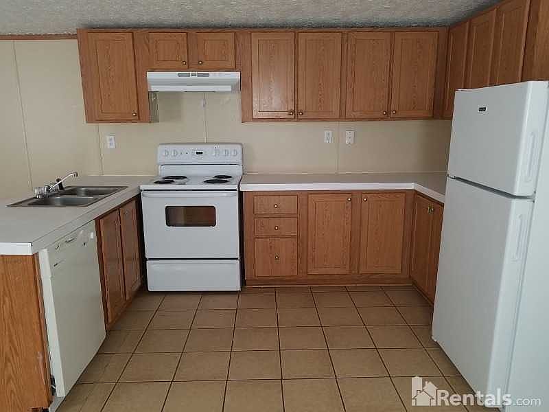 2nd image of 416 River Point Dr