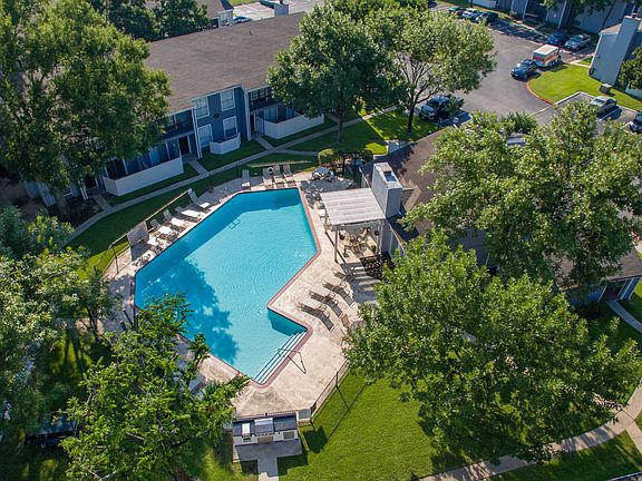 2nd image of 11000 Gatesden Dr #1908