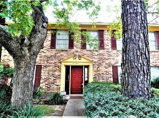 8707 Storm Wood St, Houston, TX 77040
