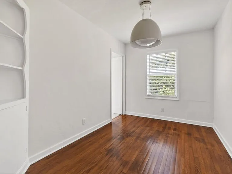 236 Greymon Dr — Photo 6