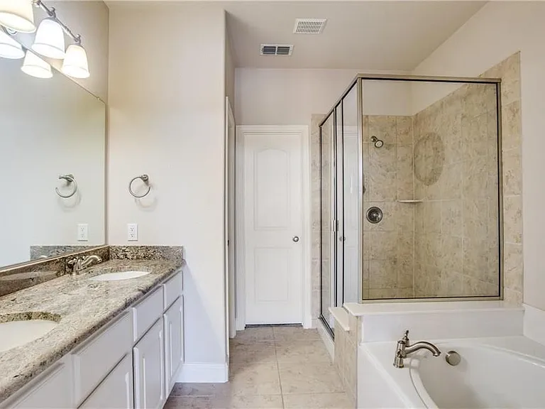 5717 Lois Ln — Photo 42