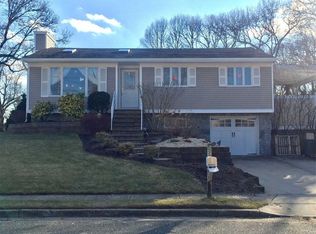 100 Elmwood Ave, Selden, NY 11784