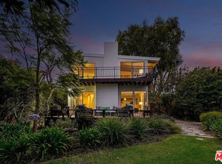 3441 Grand View Blvd, Los Angeles, CA 90066