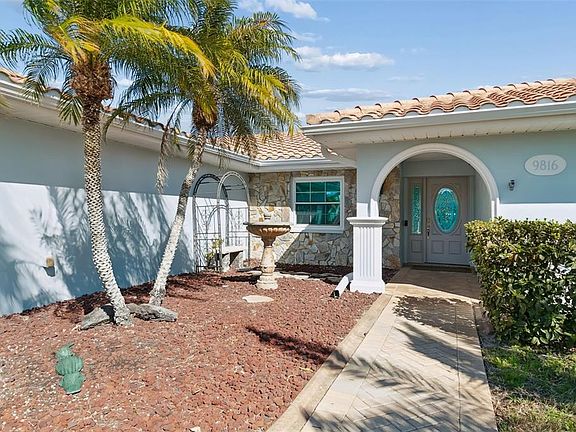 4th image of 9816 San Sebastian Way