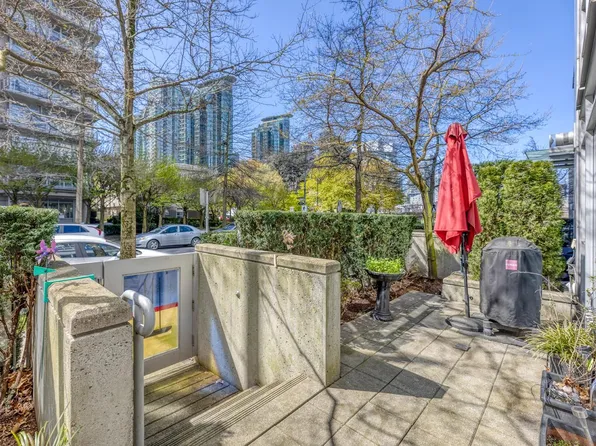 1295 Cordova St W #Townhouse 29, Vancouver, BC V6C 3P9