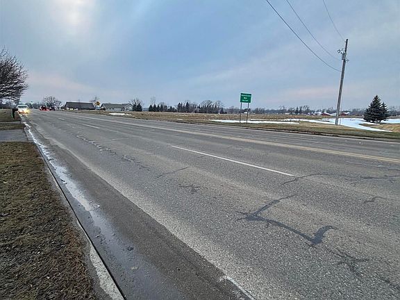 3rd image of 2135 E Pickard Rd