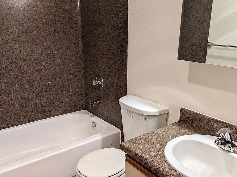 Jackson Greens Apartments — Photo 16
