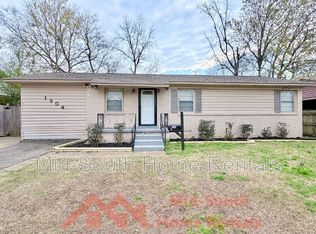 1904 Capri Rd, Memphis, TN 38117