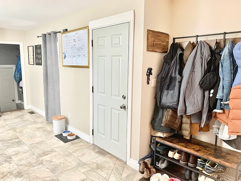 2 Cynthia St — Photo 16