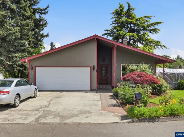 565 Brown Ct, Woodburn, OR 97071