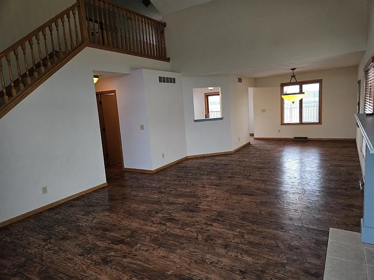 535 Westfield Dr — Photo 7
