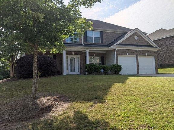 Beautiful landscaped yard