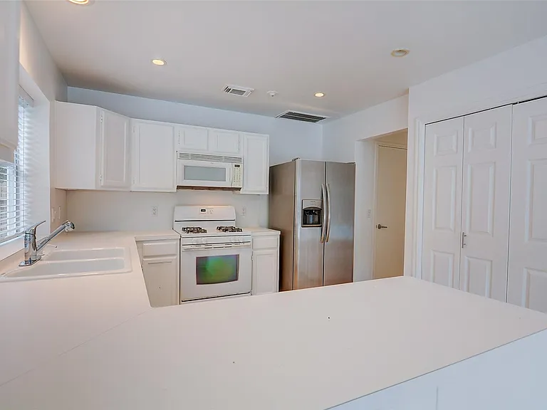 10 E Indian Sage Cir — Photo 4