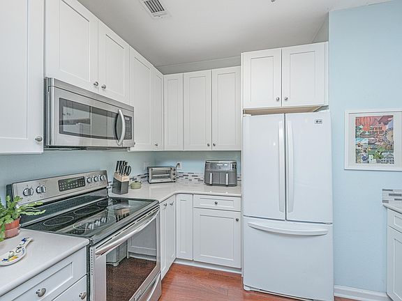 5th image of 2126 Telfair Way