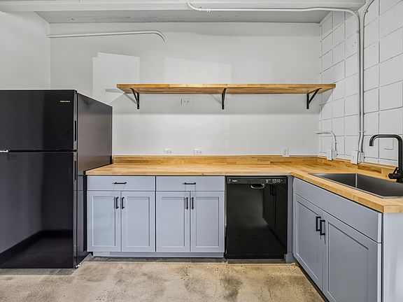 4th image of 415 S Weber St Unit 201-1