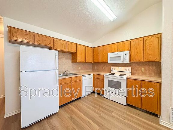 4th image of 117 Lacey Lou Ln