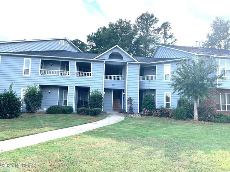 112 Breezewood Dr #D — Photo 1