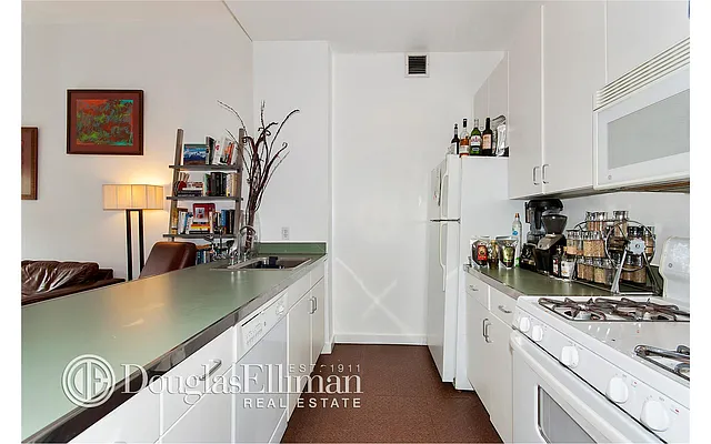 Rented by Douglas Elliman | media 37