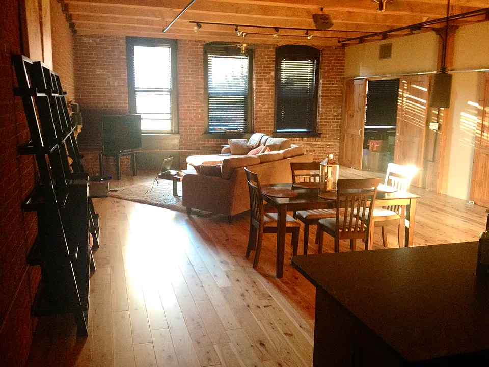 33 Sleeper St #408