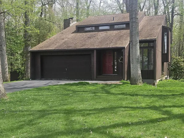 2278 Spruce Dr, State College, PA 16801