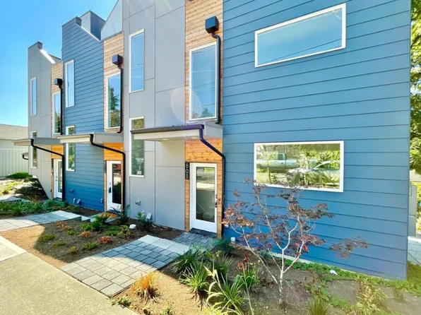 801 Davis Pl S, Seattle, WA 98144