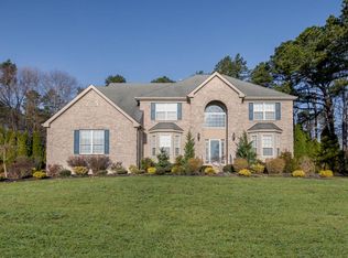 4 Peacock Ln, Jackson, NJ 08527