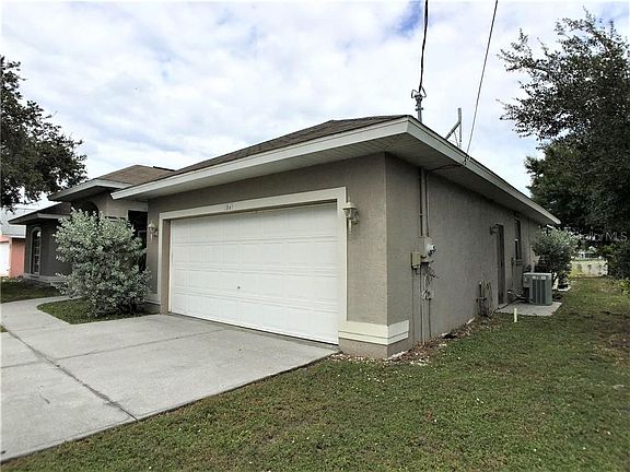 3rd image of 86 Broadmoor Ln
