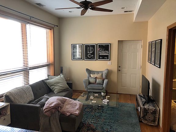 4th image of 2620 N Dayton St APT 2R