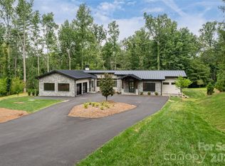 33 Busbee Rd, Asheville, NC 28803
