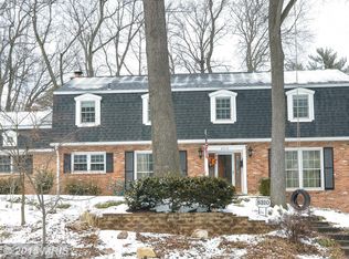 8310 Guinevere Dr, Annandale, VA 22003