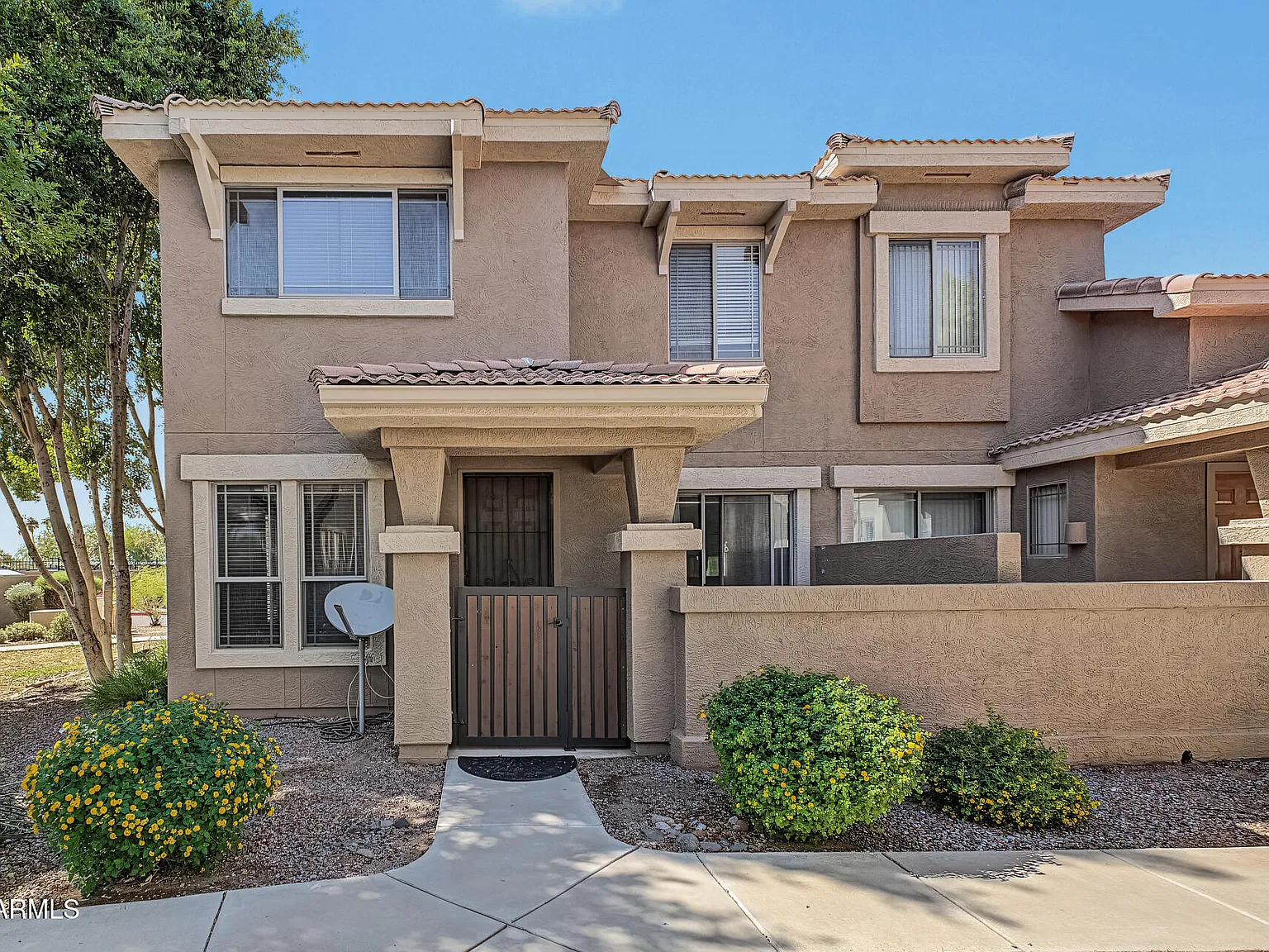 3 bed, 3.0 bath, 1586 sqft, $2,250 — Photo 1