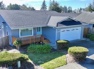 6758 Jasmine Ct, Brookings, OR 97415